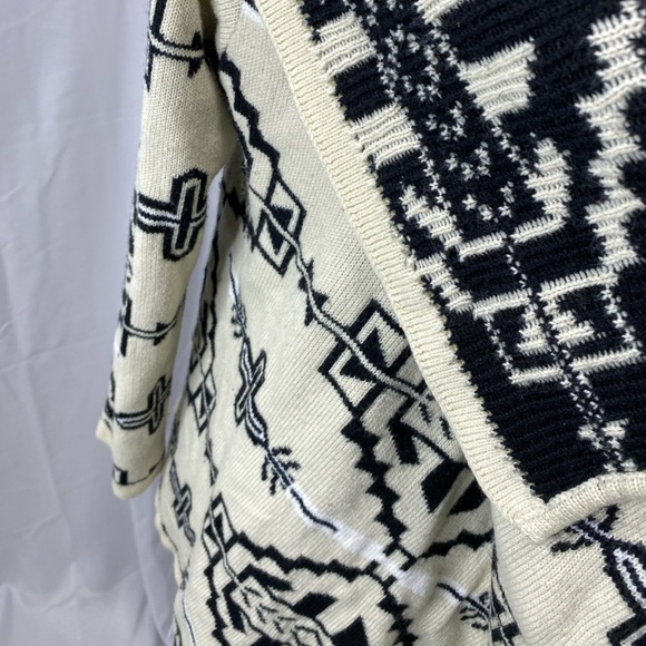 Beulah Style sweater s/m - Picture 5 of 14